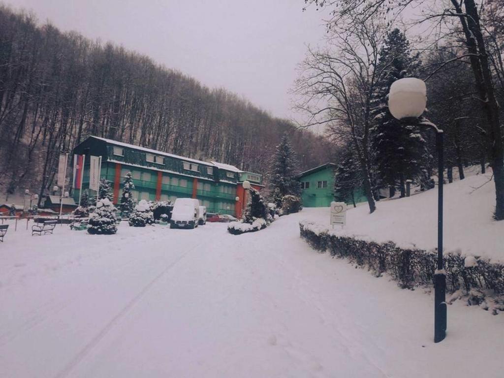 Guesthouse Edelnice Gornja Trepča Exterior foto